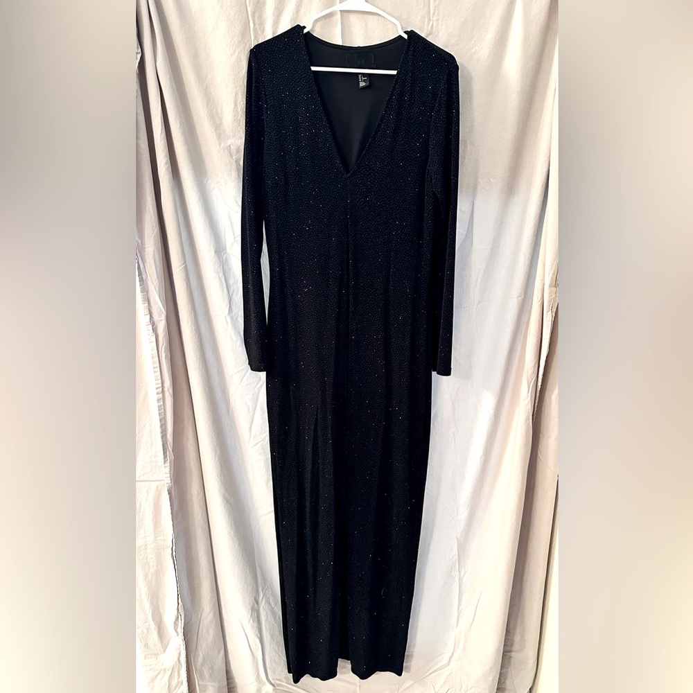 Black sparkle floorlength dress with front slit